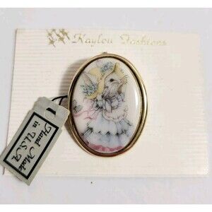 Vintage Kaylou Porcelain Cameo Scarf Pin Brooch Gold Tone Bunny USA Easter  NEW!